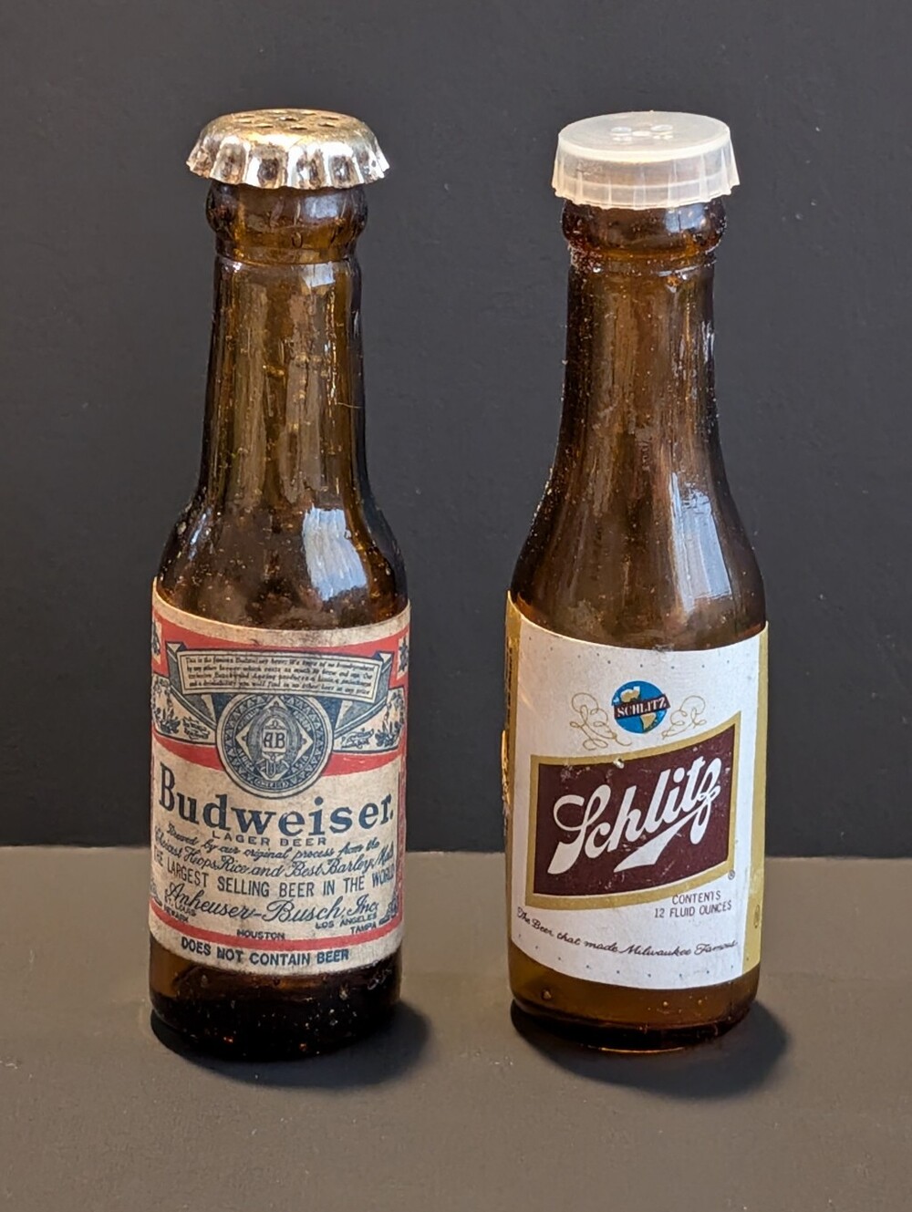 Vintage Miniature Budweiser & Schlitz Glass Beer Bottle Salt And Pepper Shakers
